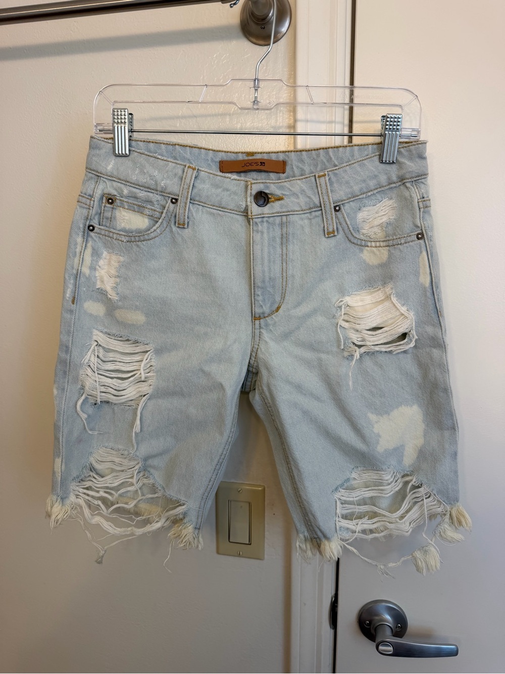 NWT Joe's Jeans Finn Mid Rise Bermuda Shorts Distressed Women’s 25